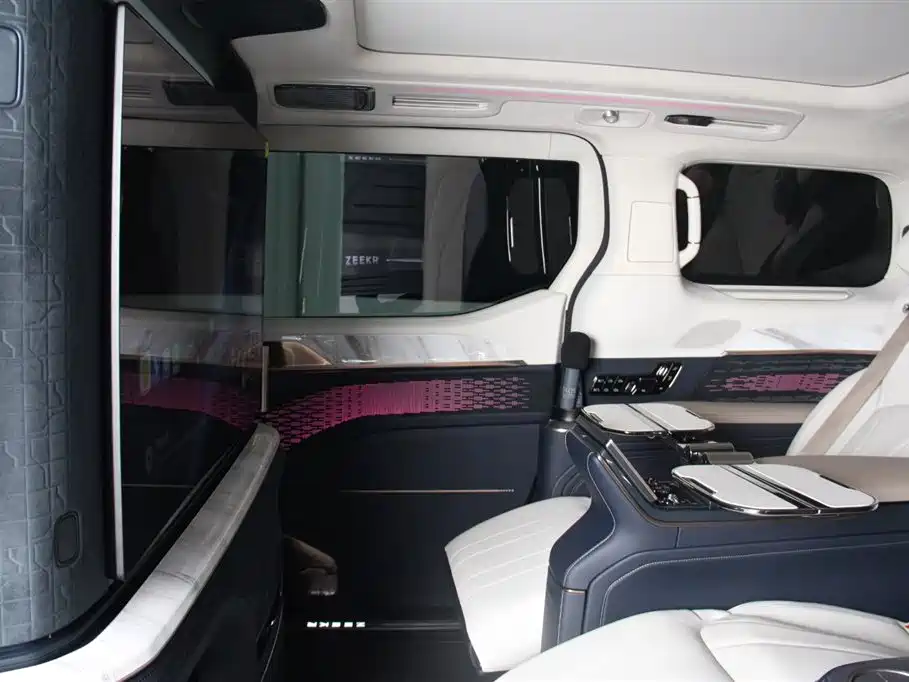 ZEEKR EXTREME KRYPTON 009