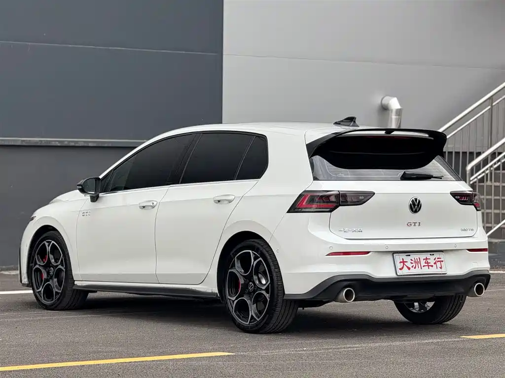 Volkswagen Golf GTI 2025 380TSI DSG GTI фото 9