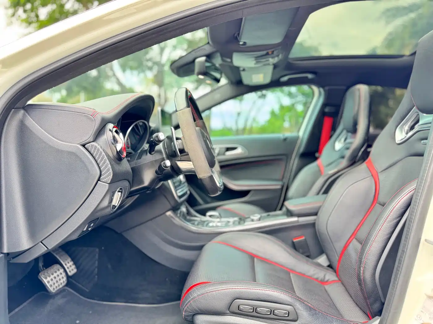 Mercedes-Benz A-Class AMG (Import) 2016 AMG A 45 4MATIC фото 7