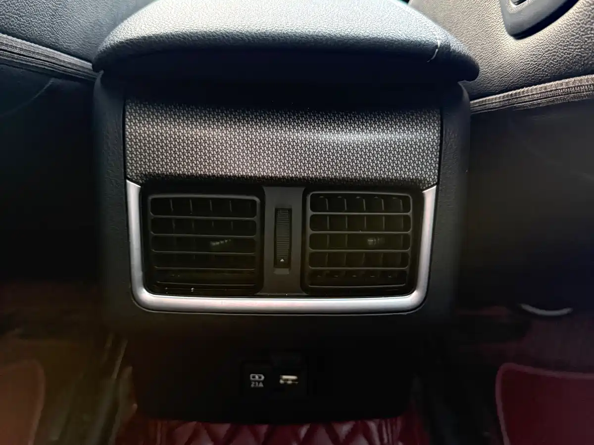 Toyota Camry 2021 2.0S Sporty Edition фото 18