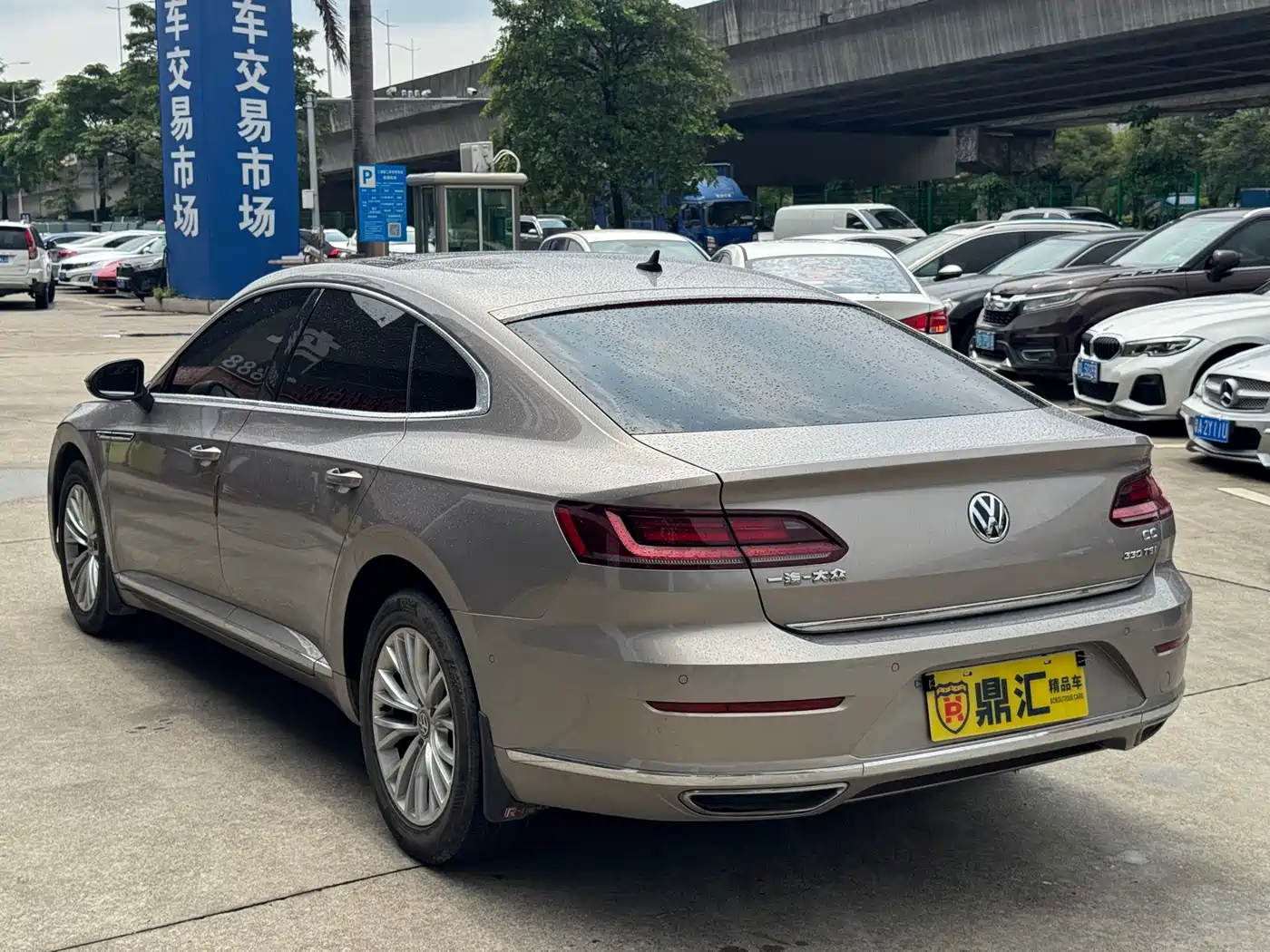 Volkswagen FAW-Volkswagen CC 2019 330TSI Charm Edition China VI фото 9