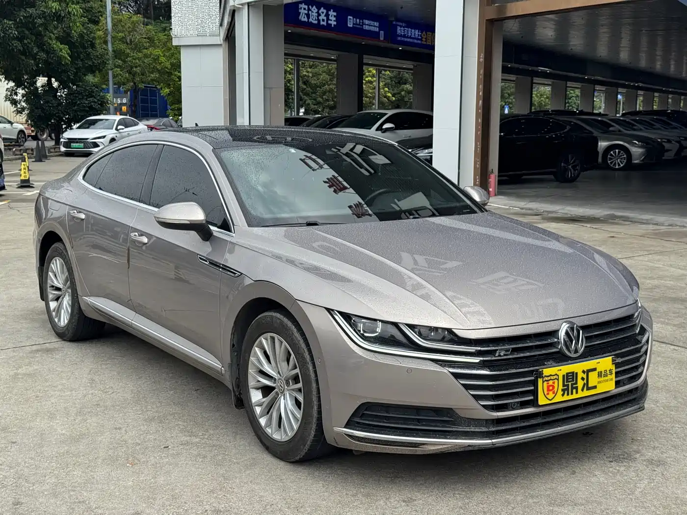 Volkswagen FAW-Volkswagen CC 2019 330TSI Charm Edition China VI фото 8