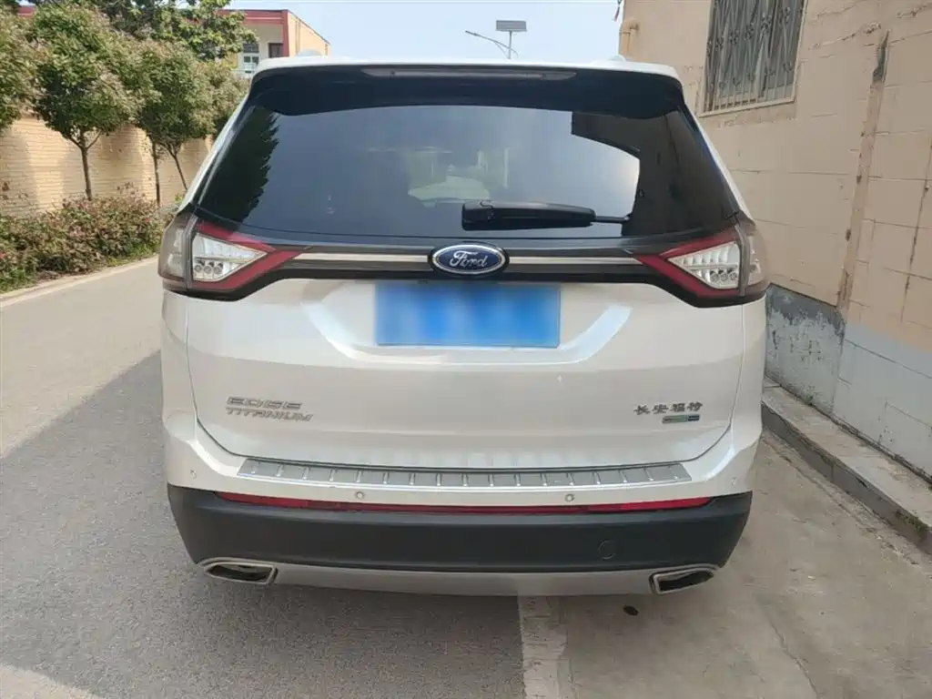 Фото 6 - Ford Edge