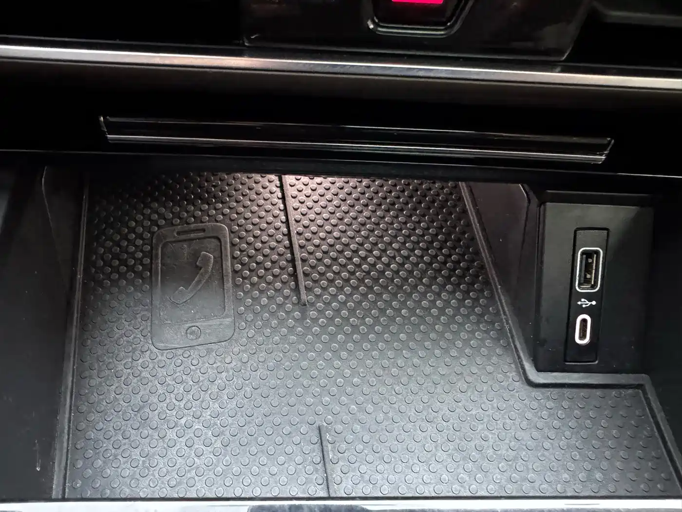 Volkswagen Viloran 2022 330TSI Luxury Edition фото 27