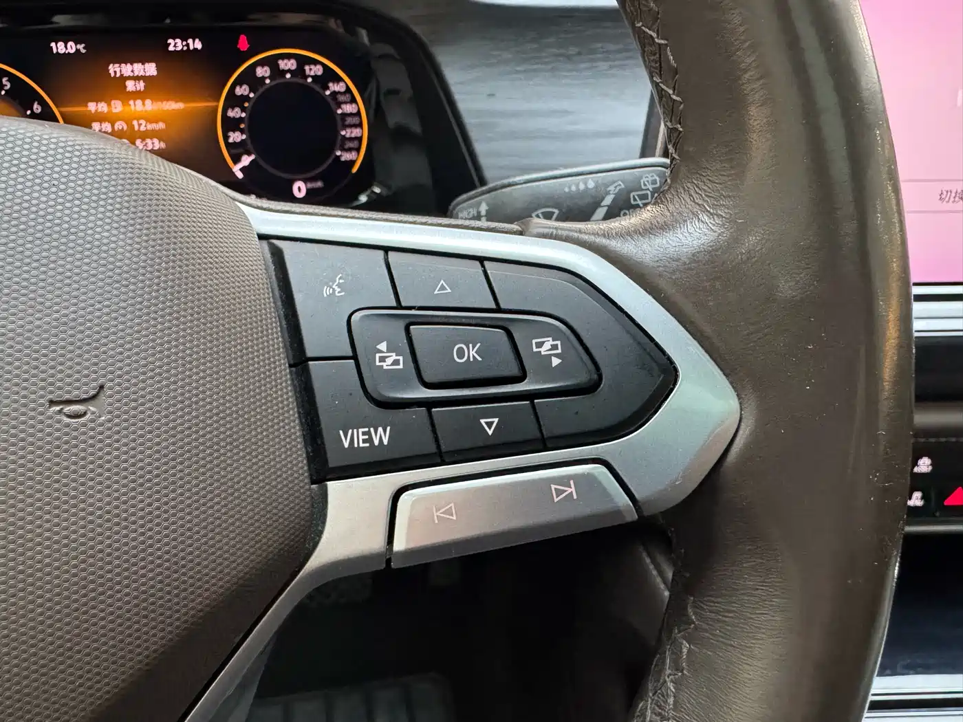Volkswagen Viloran 2022 330TSI Luxury Edition фото 25