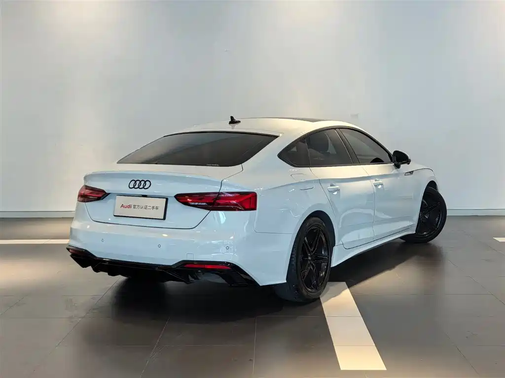 Audi A5 (Import) 2022 Sportback 40 TFSI Fashion Dynamic фото 4