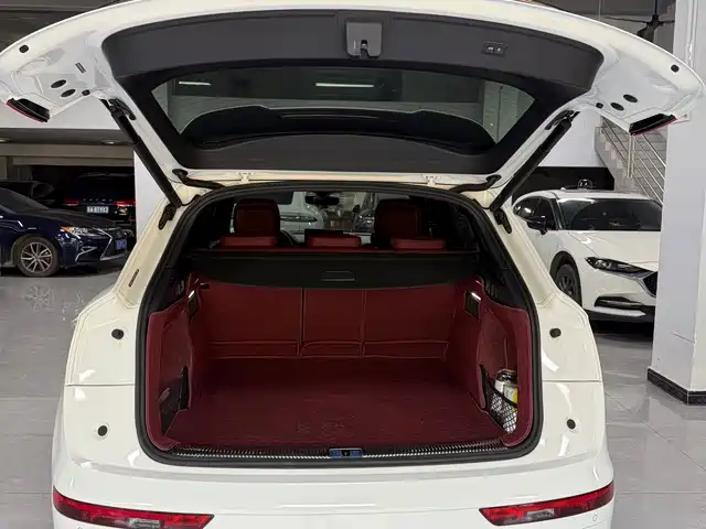 Audi Q5L 2023 40T Luxury Dynamic — фото 5