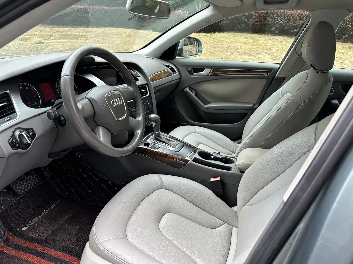 Audi A4L 2009 2010 2.0 TFSI Comfort