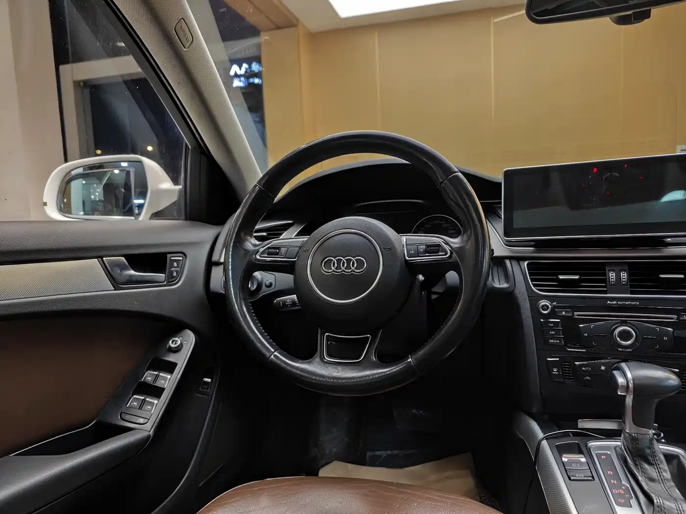 Audi A4L 2013 35 TFSI Automatic Standard фото 15