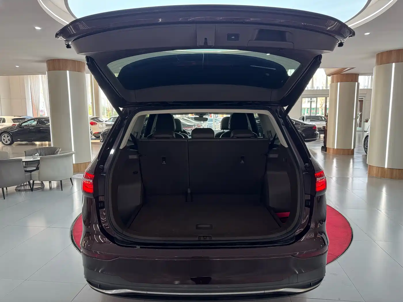 Volkswagen Viloran 2022 330TSI Luxury Edition фото 10
