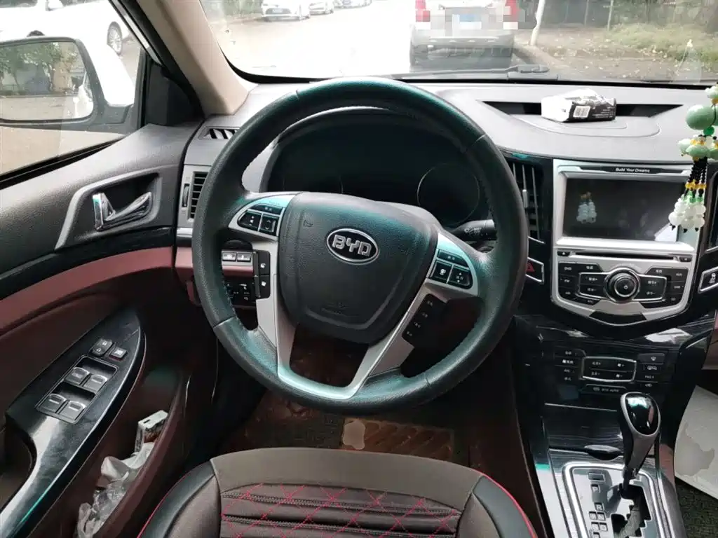 BYD Surui 2015 Facelift 1.5L Auto Luxury фото 7