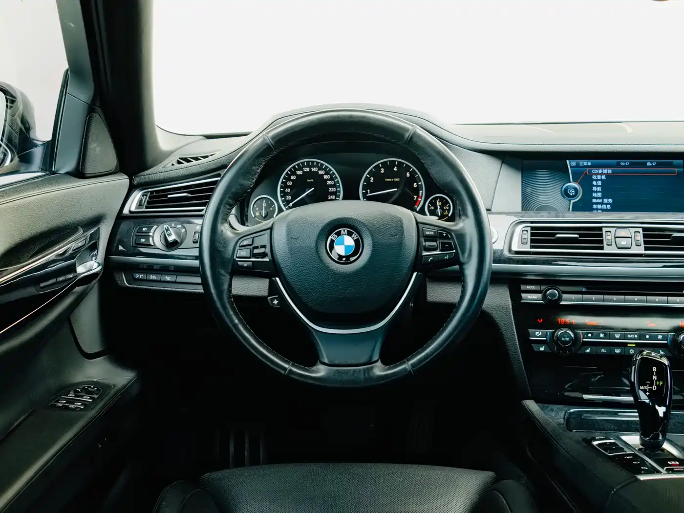 BMW 7 Series 2009 750Li Premium фото 13