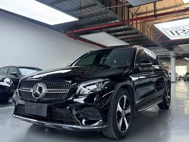 MERCEDES-BENZ GLC