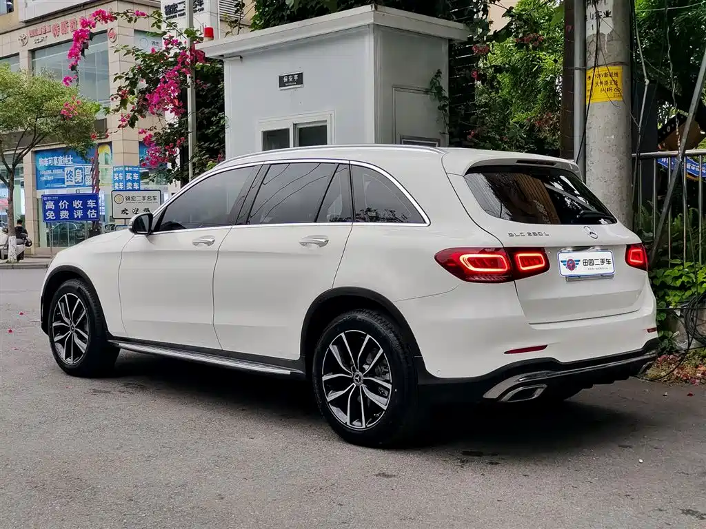 Mercedes-Benz GLC 2021 GLC 260 L 4MATIC Luxury фото 4