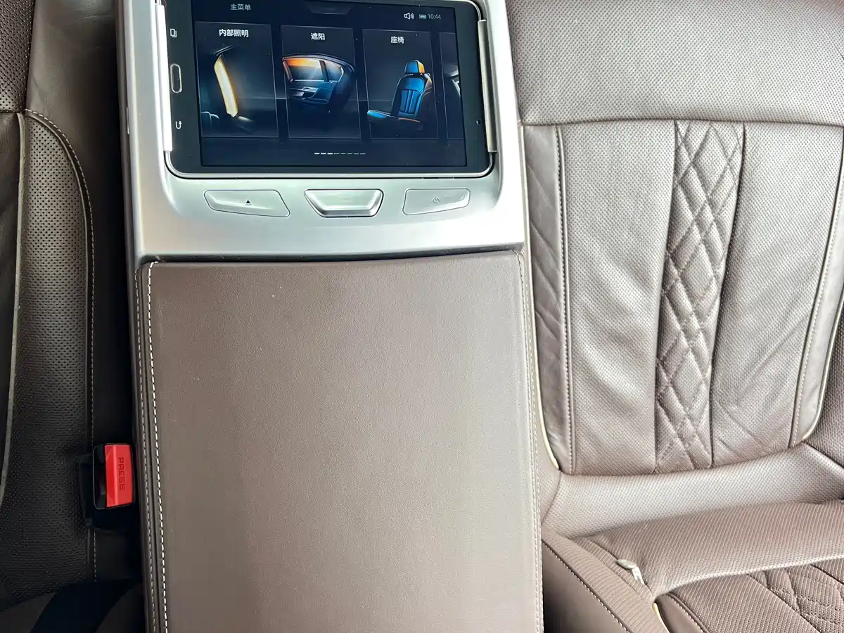 BMW 7 Series 2018 740Li Leading Type M Sport Package фото 33