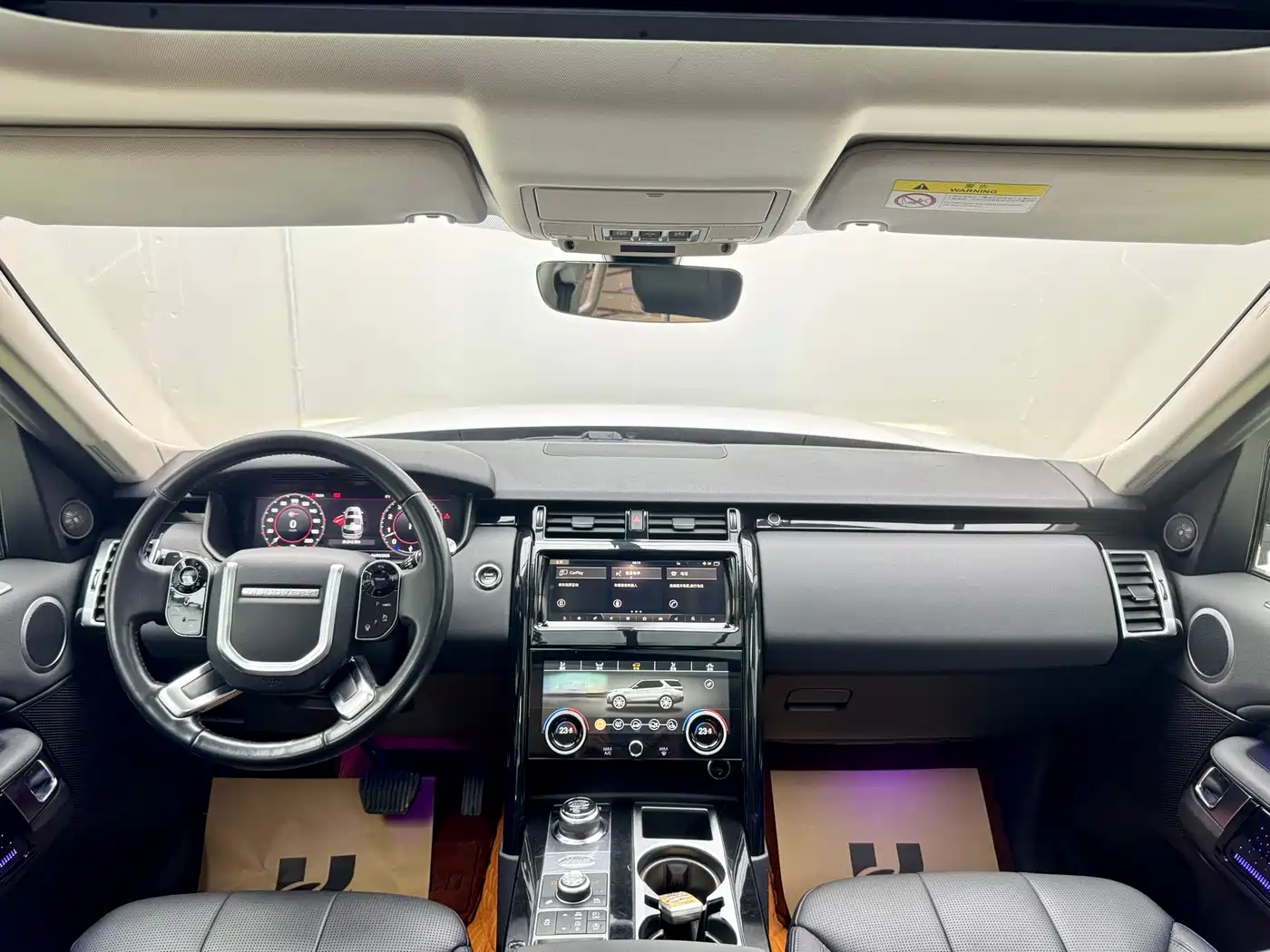 Land Rover Discovery 2018 3.0 SC V6 SE фото 10
