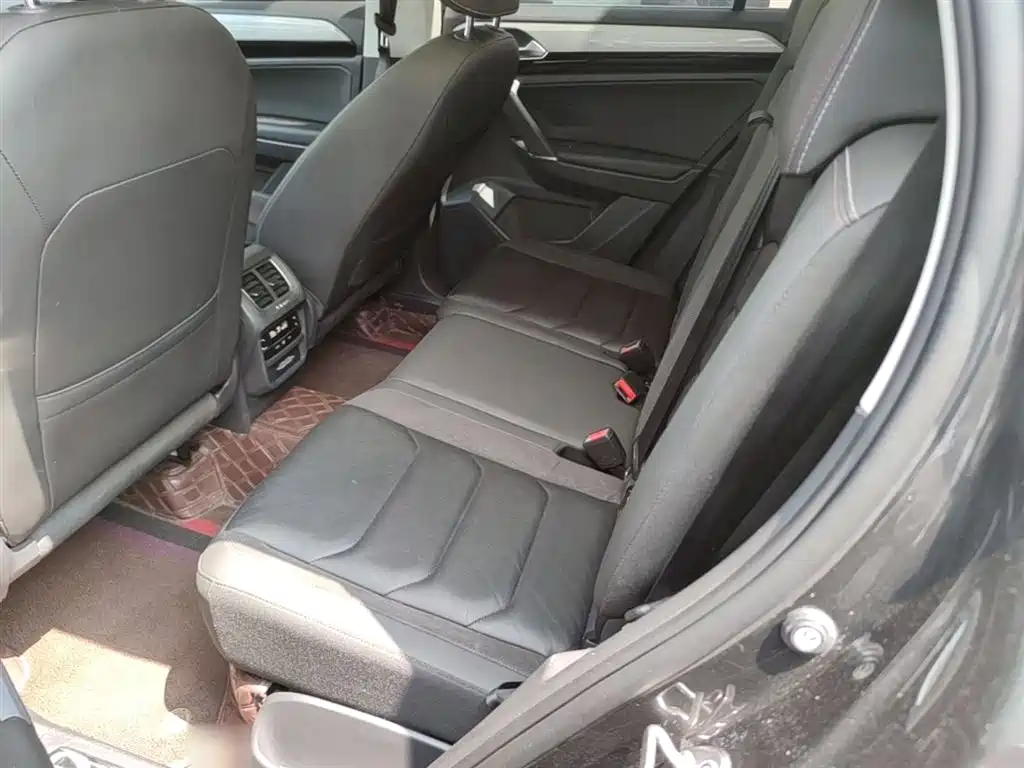 Volkswagen Tayron 2022 330TSI 2WD Luxury Smart Connect Edition фото 17