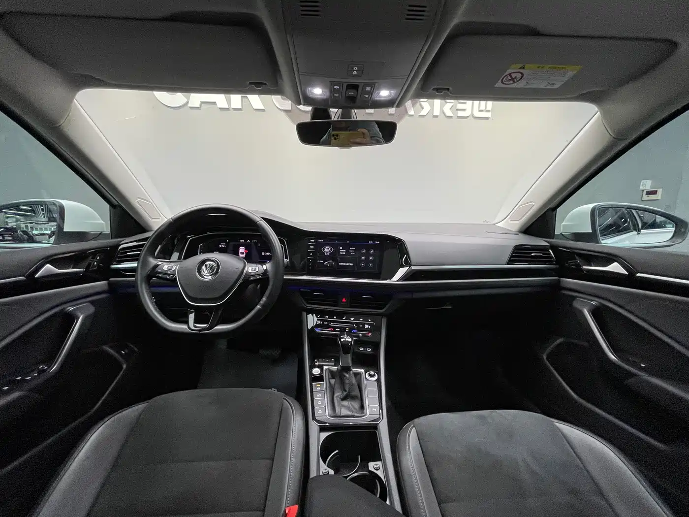 Volkswagen Sagitar 2021 280TSI DSG Luxury Smart Connect фото 9