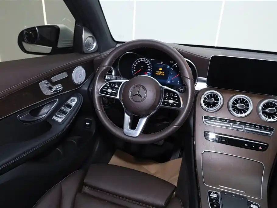 Mercedes-Benz GLC 2022 Facelift GLC 300 L 4MATIC Dynamic Collector's Edition фото 15