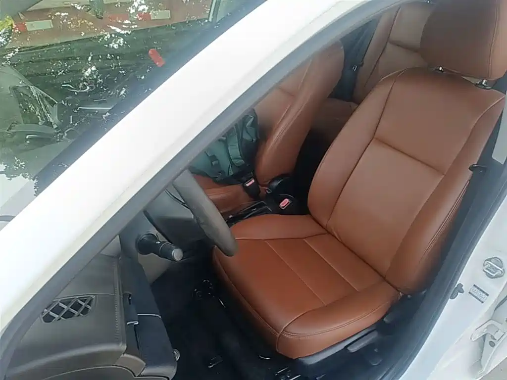 Toyota YARiS L Zhi Xuan 2015 1.5E Auto Charming Edition фото 15