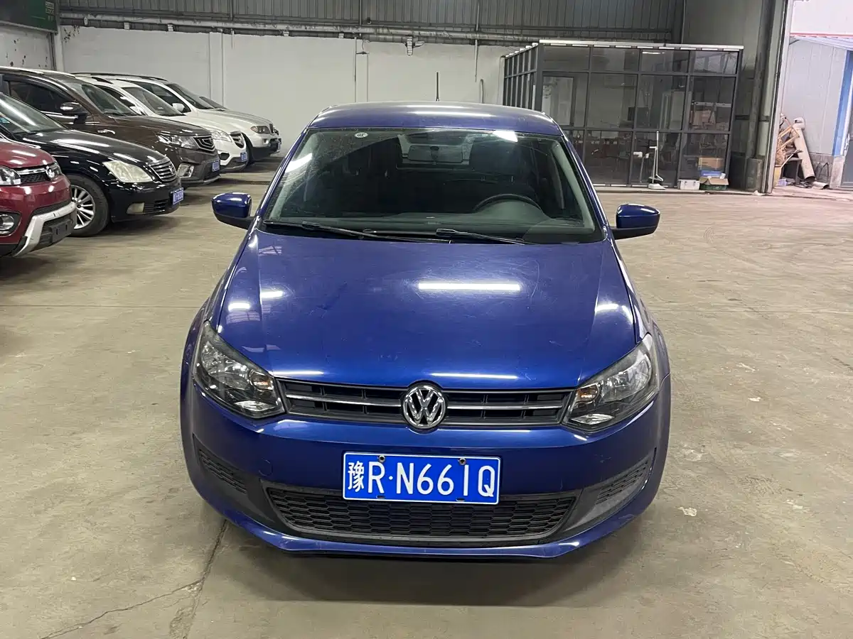 Volkswagen Polo 2013 1.4L Manual Comfort Edition фото 2