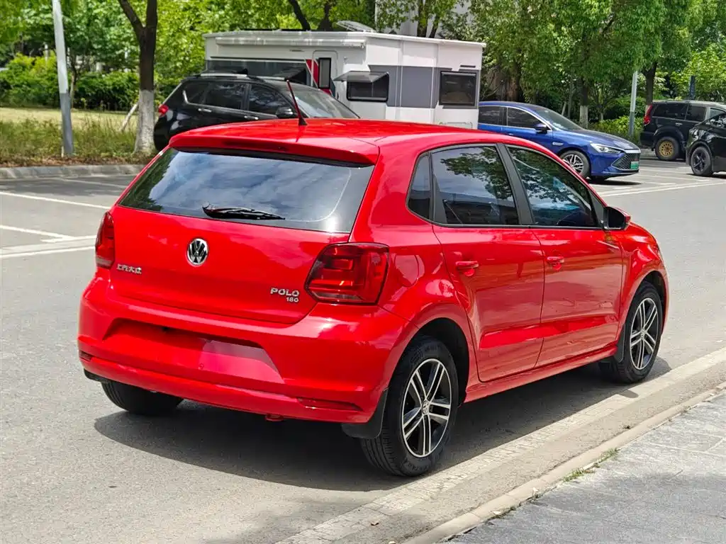 Volkswagen Polo 2016 1.6L Automatic Comfort фото 7