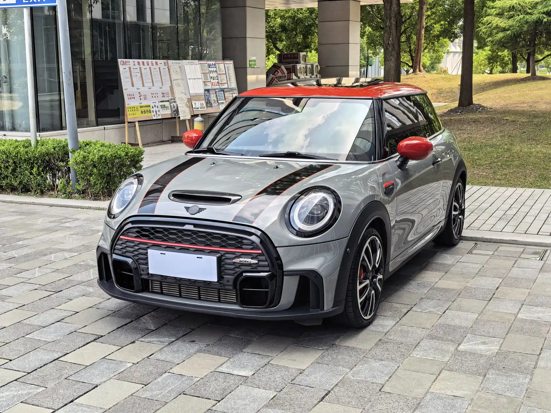 Фото 1 - MINI JCW