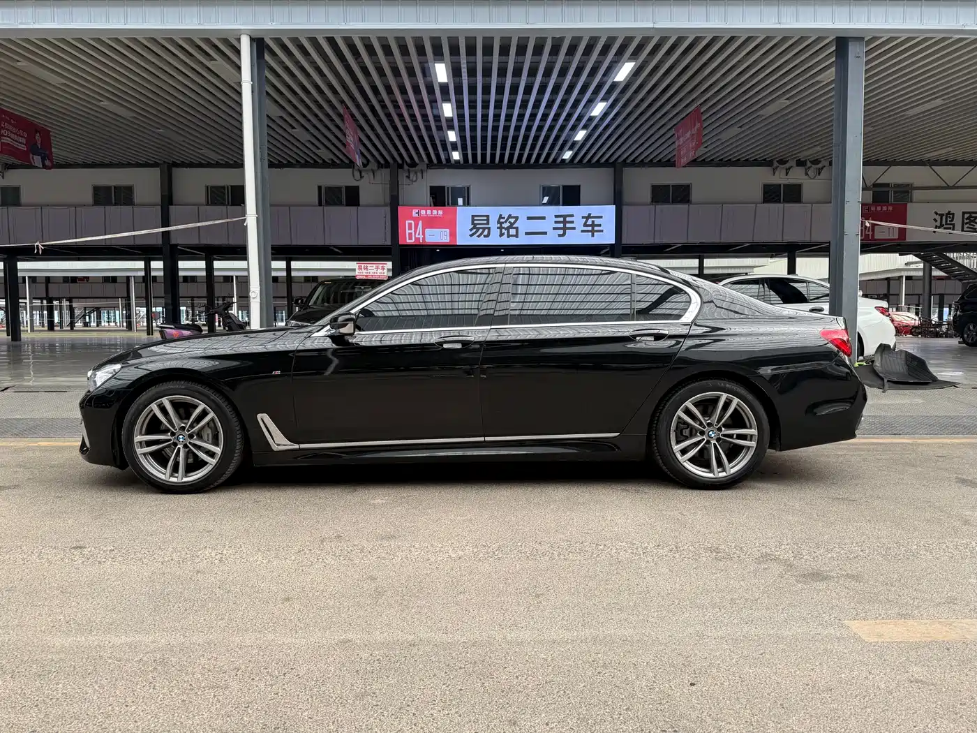 BMW 7 Series 2018 730Li Leading Type M Sport Package фото 4