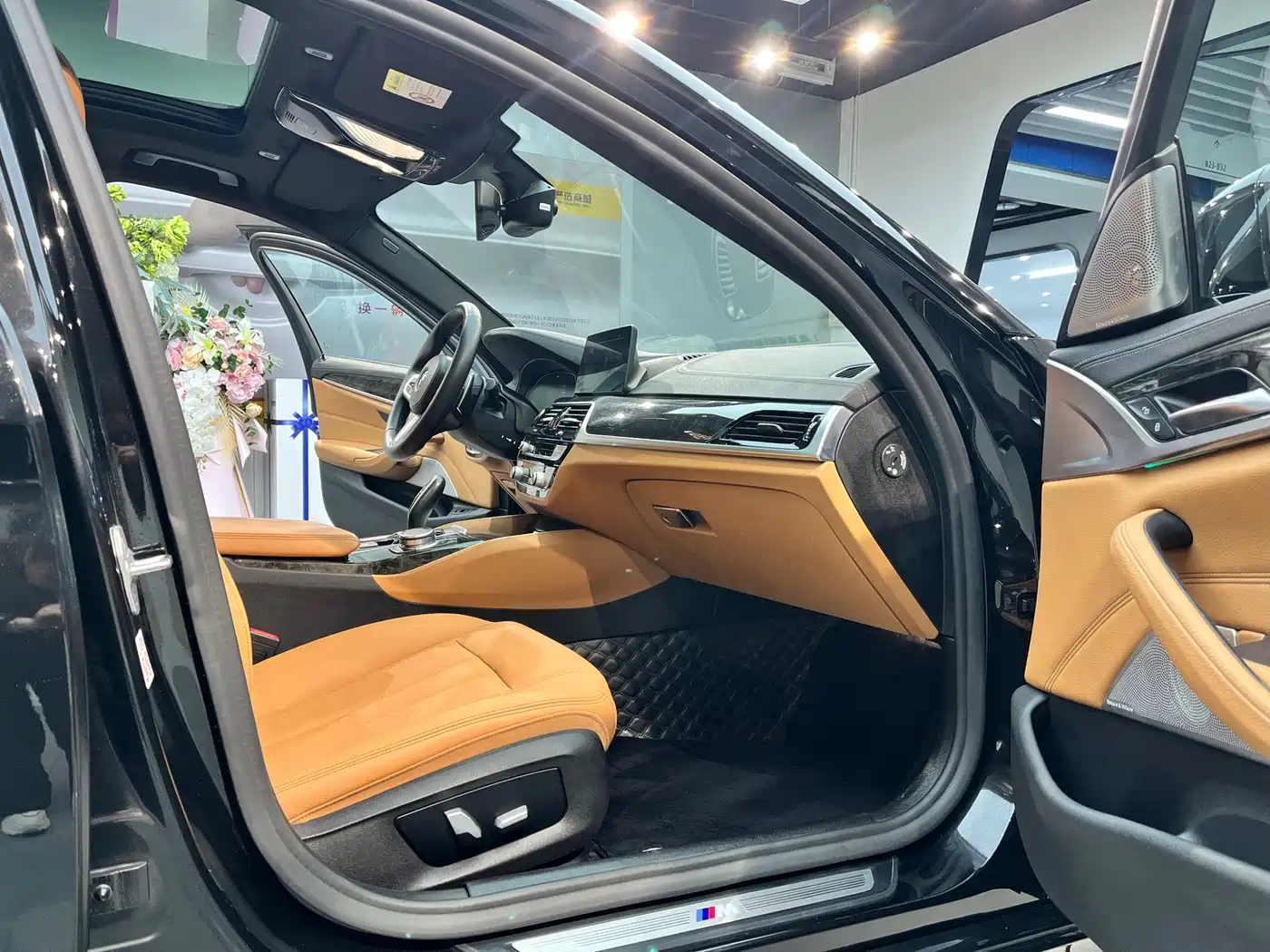 BMW 5 Series 2020 530Li Leading M Sport Package фото 11