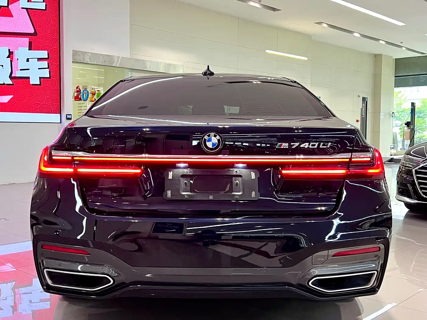 BMW 7 Series 2019 730Li M Sport Package фото 10