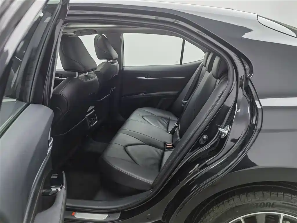 Toyota Camry 2023 Hybrid 2.5HG Luxury Edition фото 15