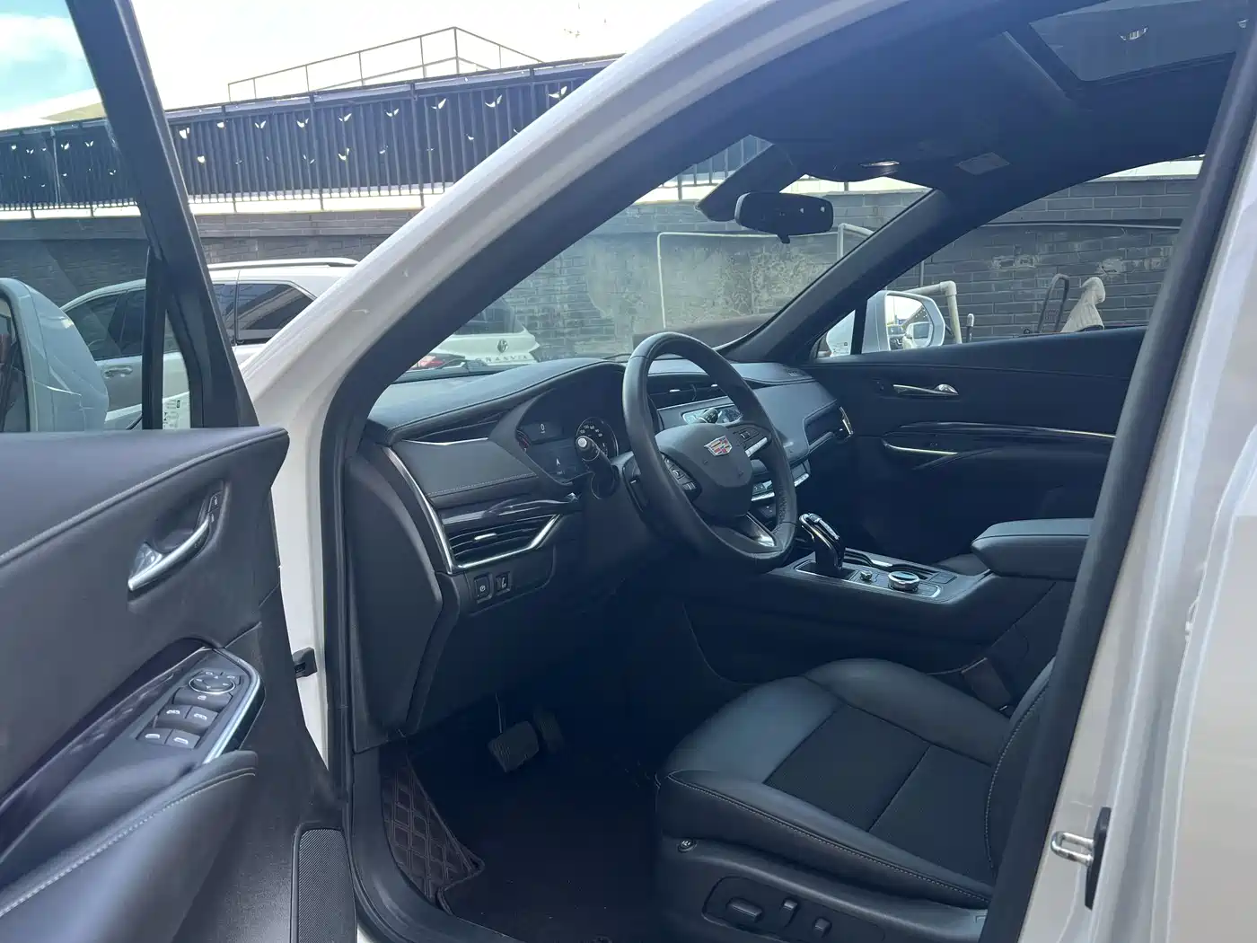 Cadillac XT4 2021 28T FWD Technology Edition фото 4
