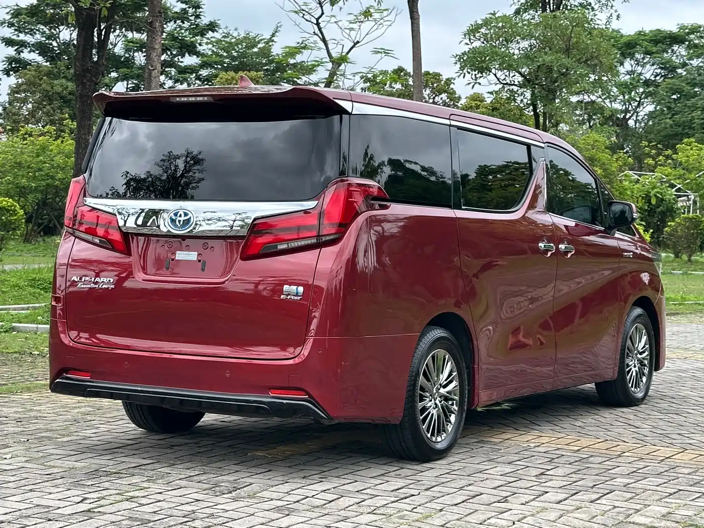 Toyota Alphard 2020 Hybrid 2.5L Premium Edition фото 6