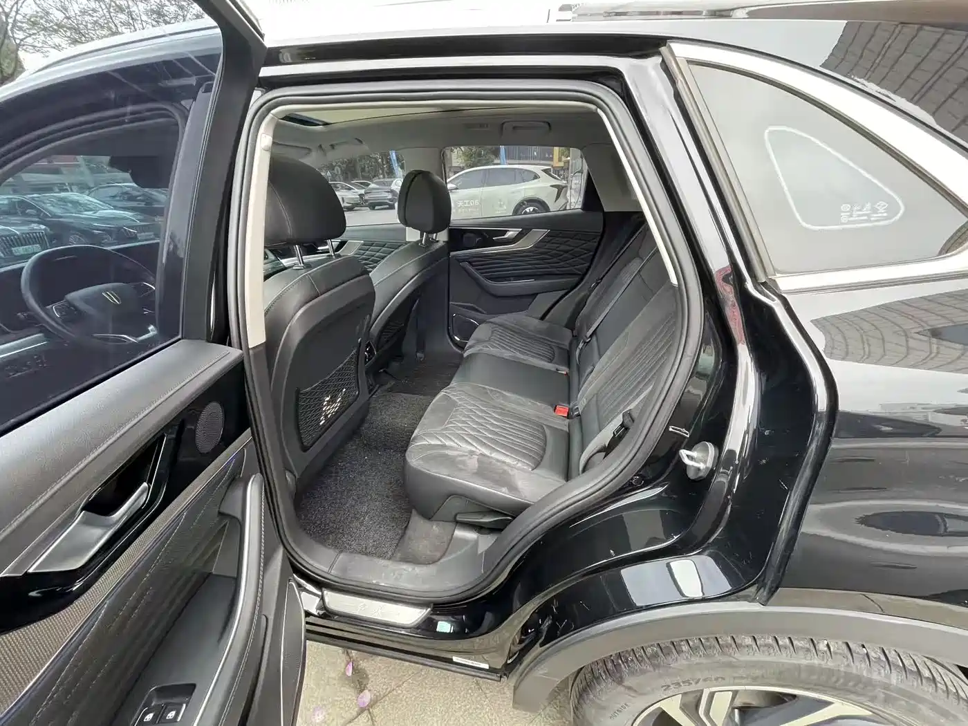 Hongqi HS5 2022 2.0T Smart Connect Premium Edition фото 8