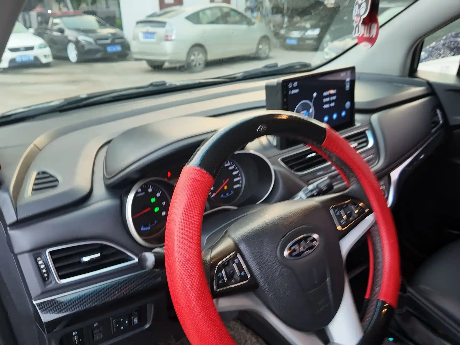 Фото 46 - JAC Refine S3