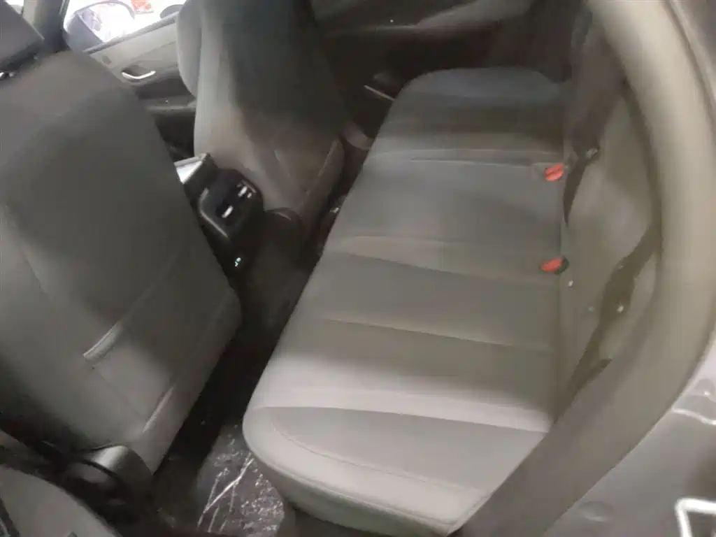 BYD Qin PLUS 2025 DM-i Smart Drive 55KM Leader фото 17