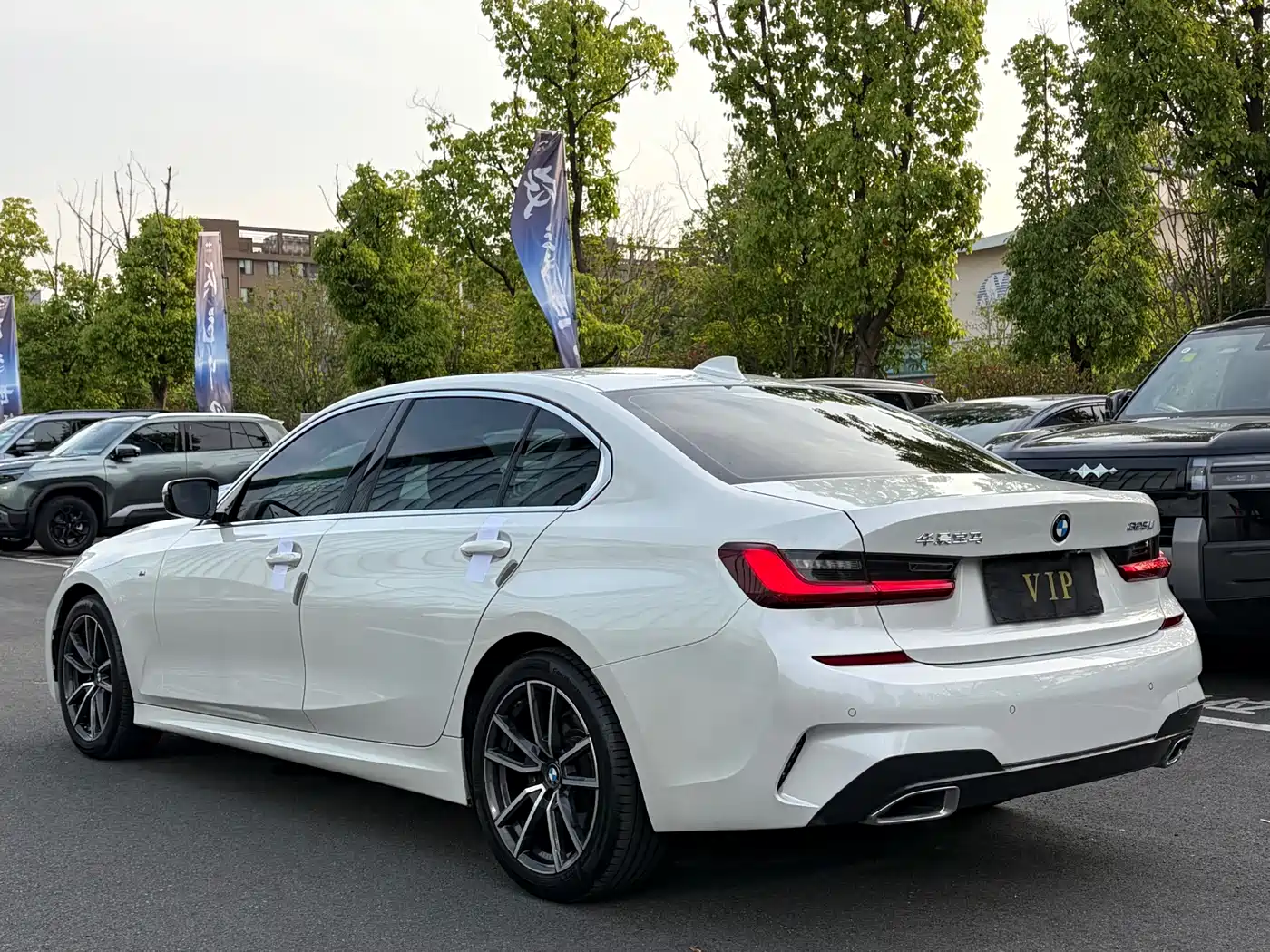 BMW 3-SERIES