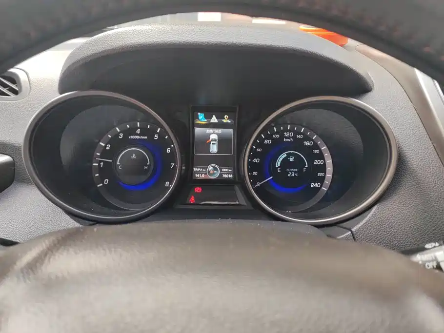 Changan CS75 2015 2014 2.0L Manual Luxury (China IV)