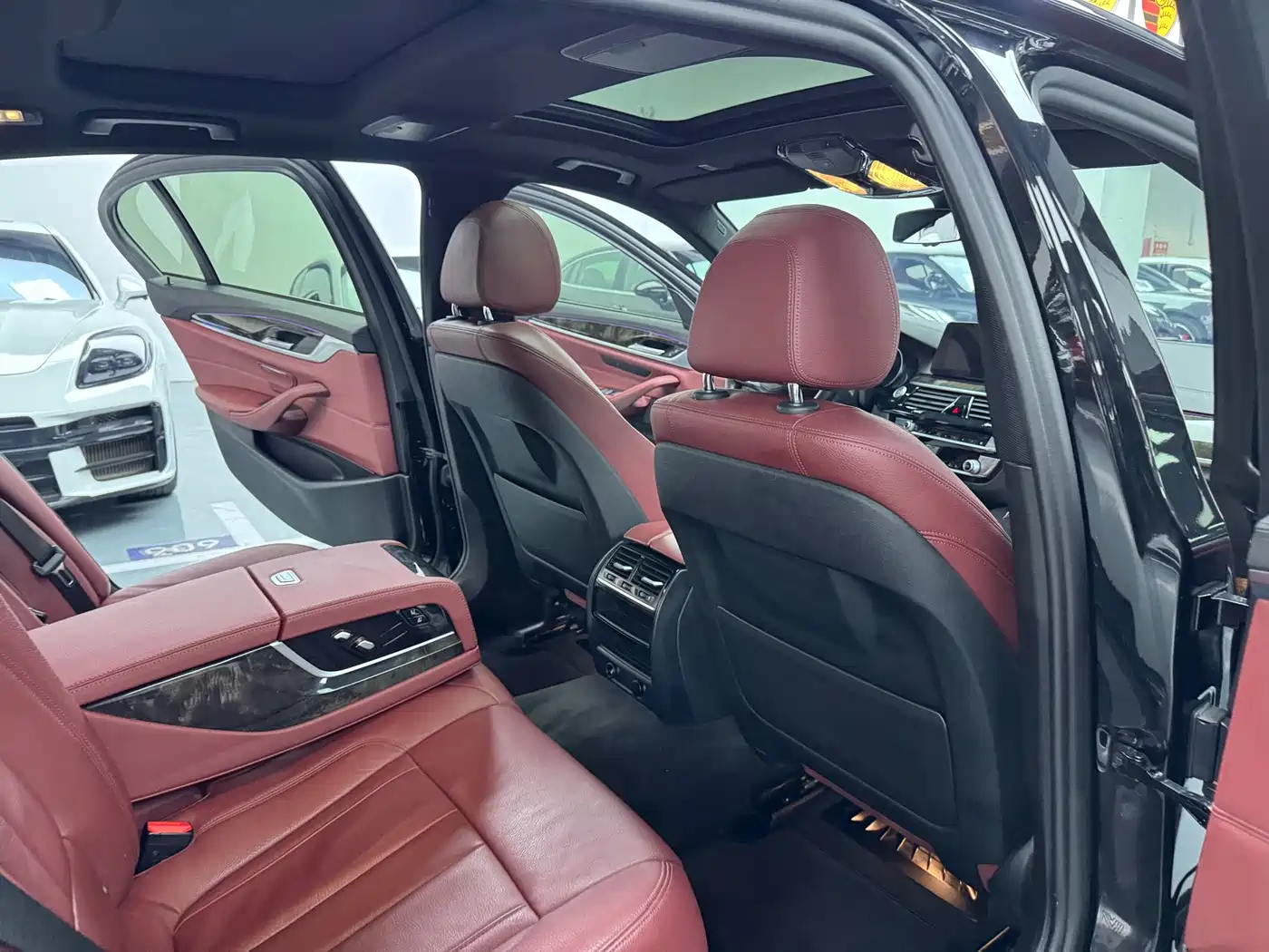 BMW 5 Series 2018 530Li Leading M Sport Package фото 18