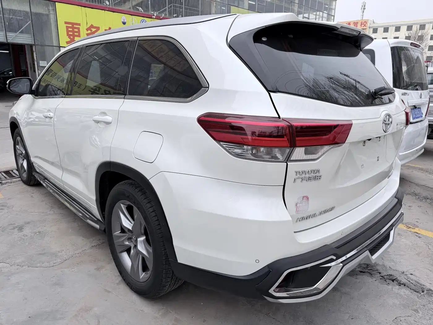 Toyota Highlander 2018 2.0T 4WD Ultimate 7-seater China VI фото 18