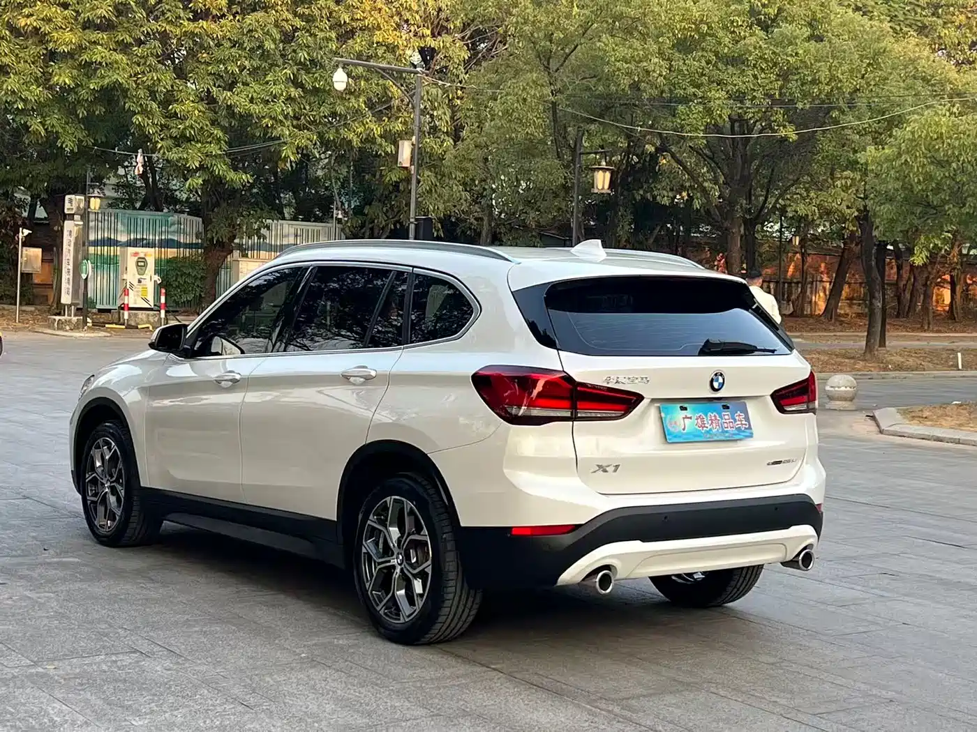 BMW X1 2022 sDrive25Li Leading фото 4