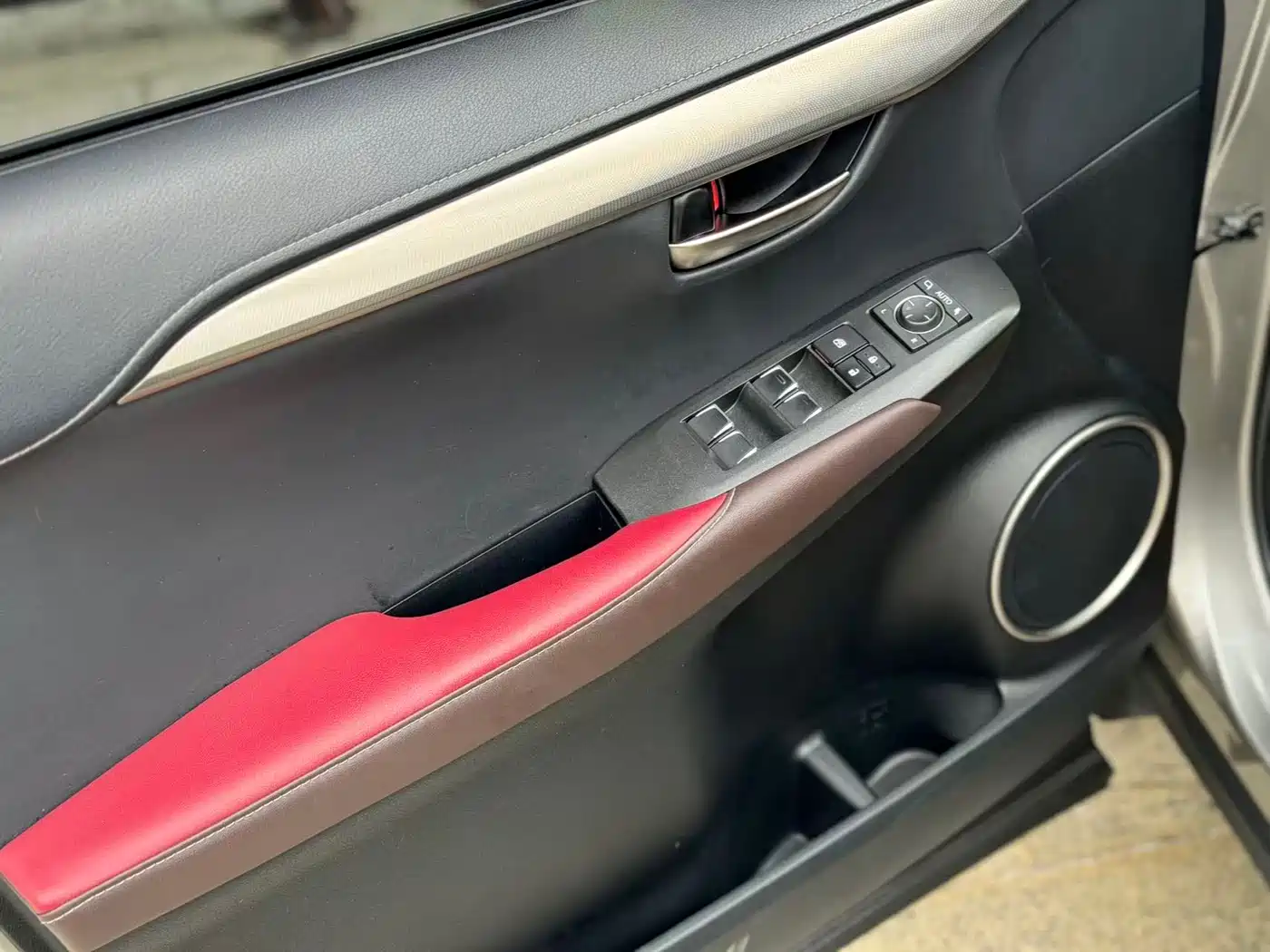 Lexus NX 2018 Model 300 FWD Fengxing Edition фото 10