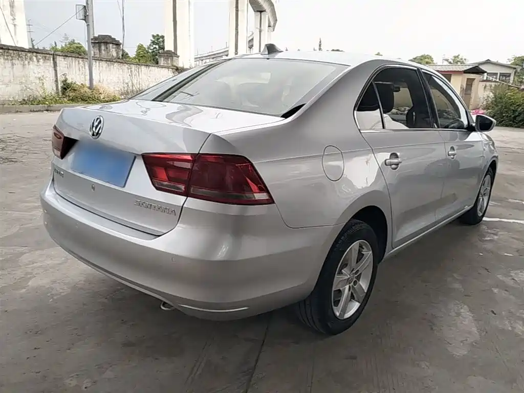 Volkswagen Santana 2015 1.4L Manual Comfort Edition фото 7