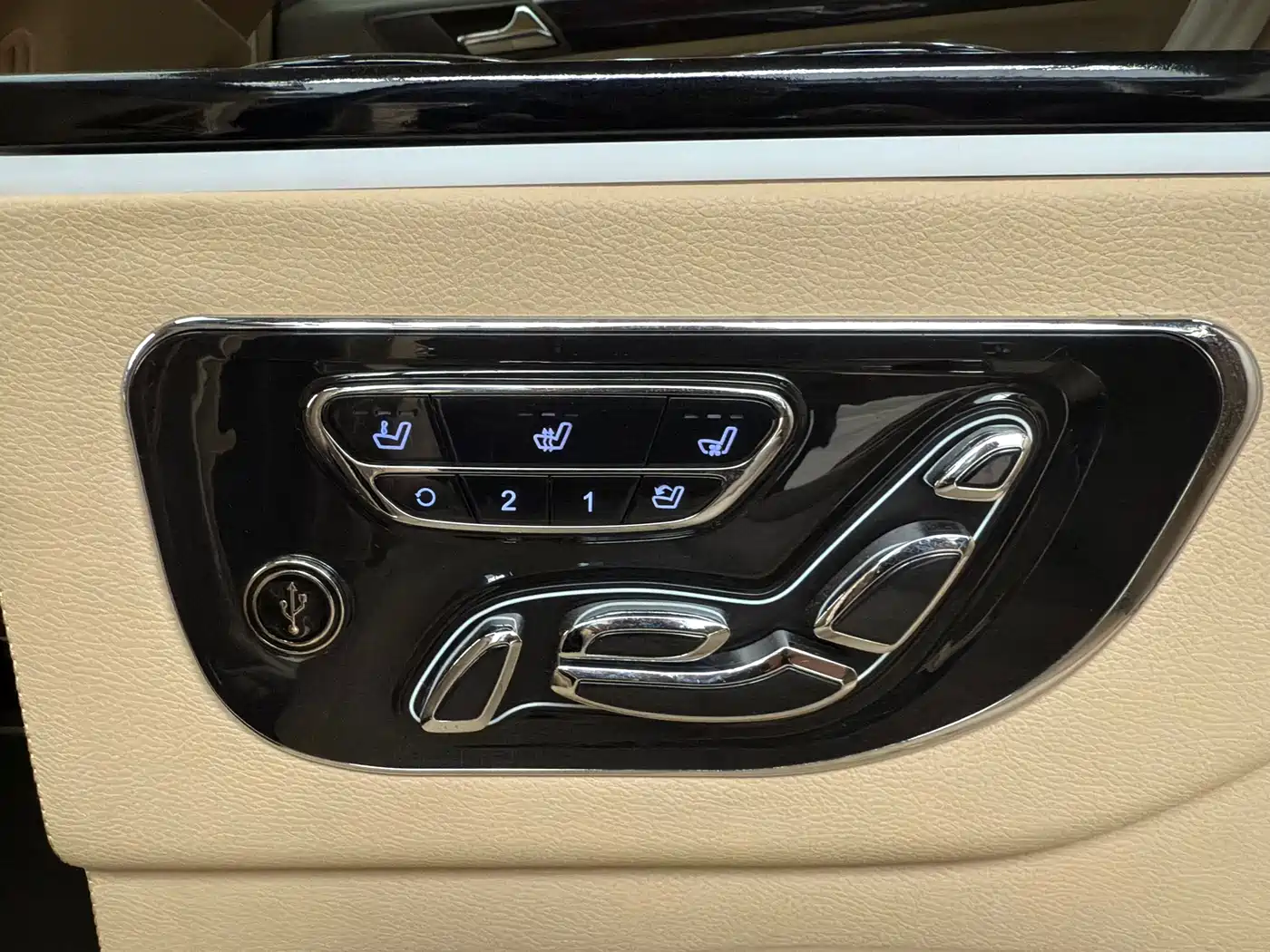 Mercedes-Benz GL-Class фото 15