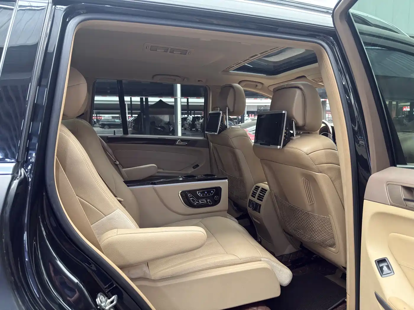 Mercedes-Benz GL-Class фото 21