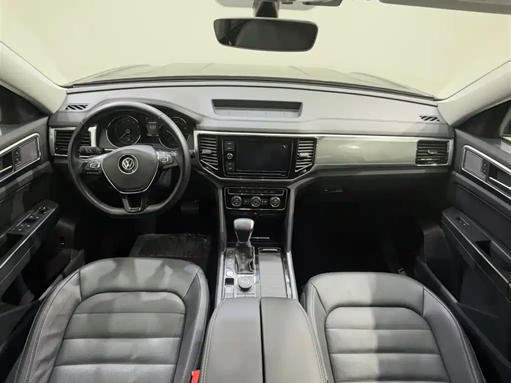 Volkswagen Teramont 2019 380TSI 4WD Luxury Edition China VI фото 15