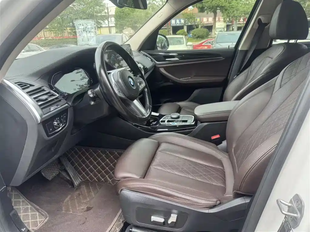 BMW iX3 2022 Facelift Leading Model фото 16