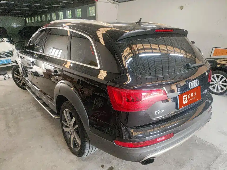 Фото 6 - Audi Q7