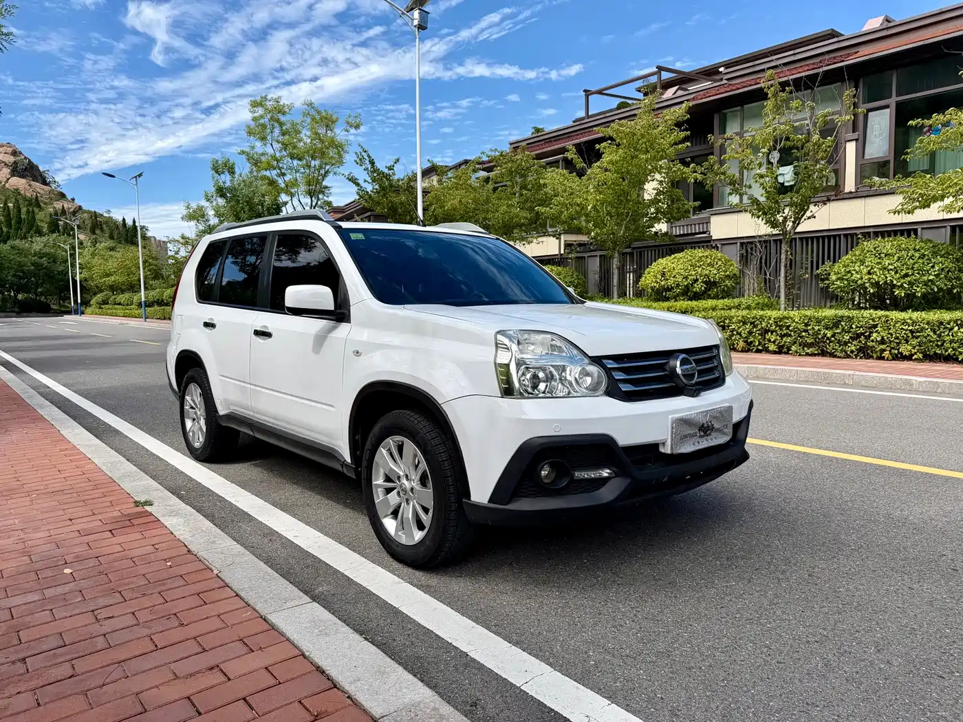 Dongfeng Fengdu MX6 2015 2015 2.0L CVT 2WD Dream Edition