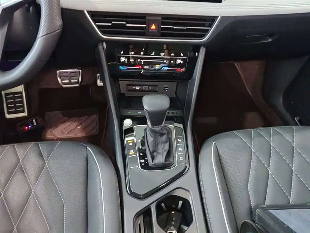Volkswagen Tiguan L 2022 330TSI Auto 2WD R-Line Premium Edition фото 14